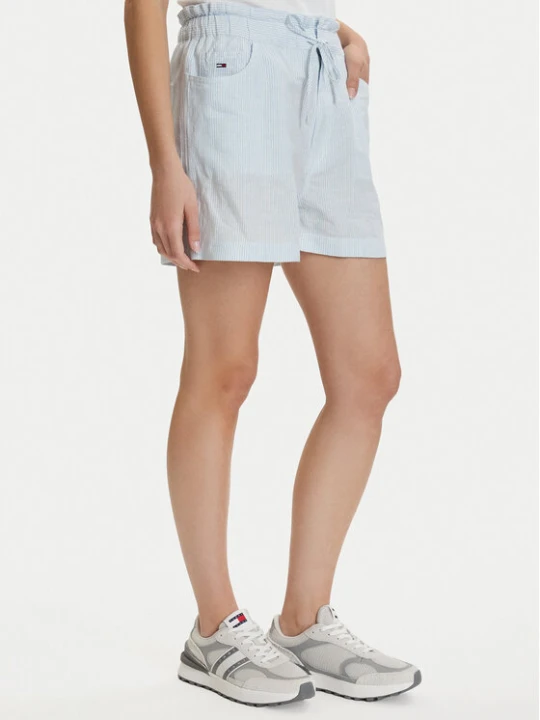 Zdjęcie produktu Tommy Jeans Szorty materiałowe DW0DW22227 Niebieski jasny Regular Fit