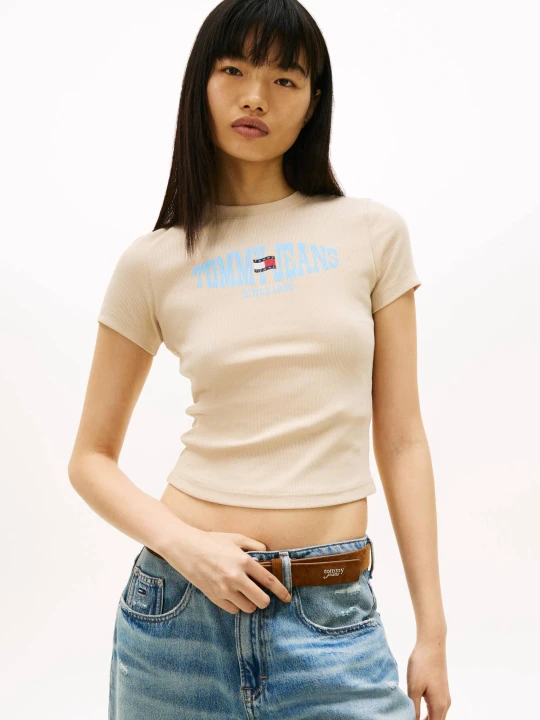 Zdjęcie produktu Tommy Jeans T-shirt | Cropped Fit beżowy