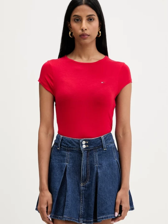 Zdjęcie produktu Tommy Jeans T-shirt damski z wiskozą czerwony