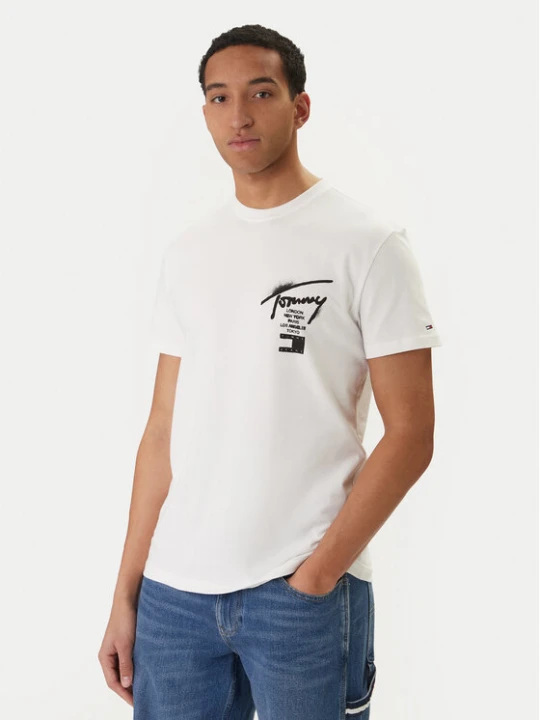 Zdjęcie produktu Tommy Jeans T-Shirt DM0DM22553 Biały Regular Fit