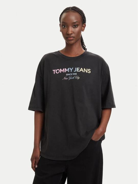 Zdjęcie produktu Tommy Jeans T-Shirt DW0DW22803 Czarny Oversize