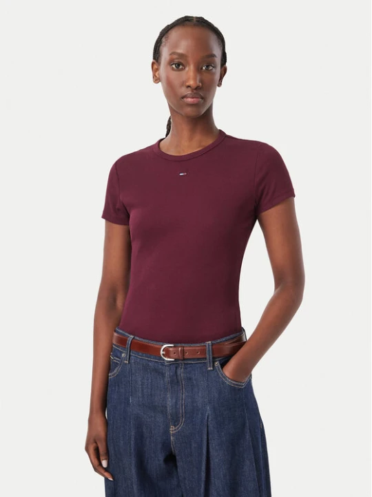 Zdjęcie produktu Tommy Jeans T-Shirt EssentialDW0DW17383 Fioletowy Slim Fit