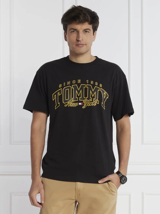 Zdjęcie produktu Tommy Jeans T-shirt LUXE VARSITY | Relaxed fit czarny