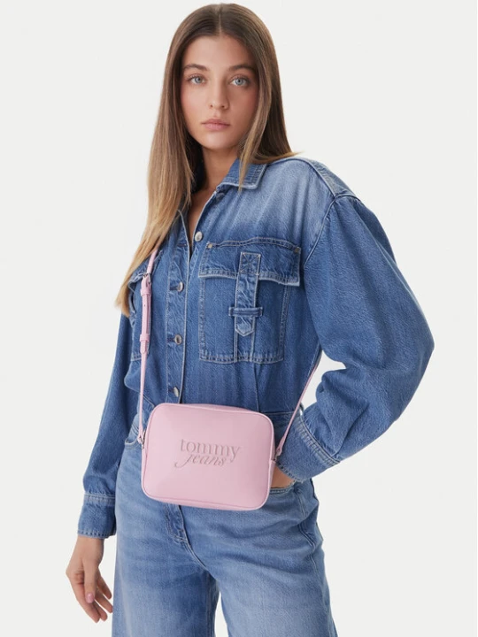 Zdjęcie produktu Tommy Jeans Torebka Tjw Must Camera Bag AW0AW18451 Różowy