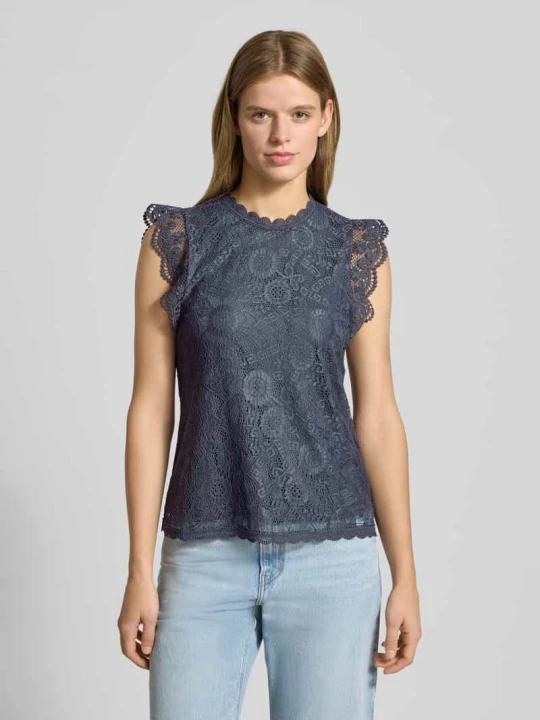 Zdjęcie produktu Bluzka bez rękawów o kroju shaped fit z obszyciem koronką, model „OLLINE” Pieces Ciemnoniebieski