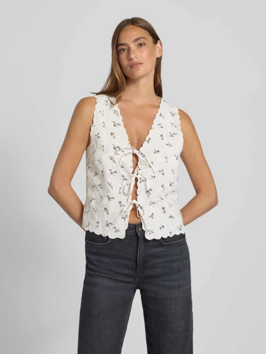 Zdjęcie produktu Top bluzkowy o kroju slim fit z koronką szydełkową model ‘Bibi’ NEO NOIR Złamany biały