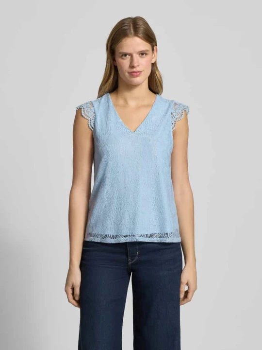 Zdjęcie produktu Bluzka bez rękawów o kroju slim fit z obszyciem koronką Model 'OLLINE' Pieces Jasnoniebieski