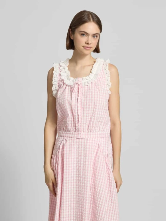 Zdjęcie produktu Top bluzkowy o krótkim kroju z falbanami model 'Sona' Oh April Różowy