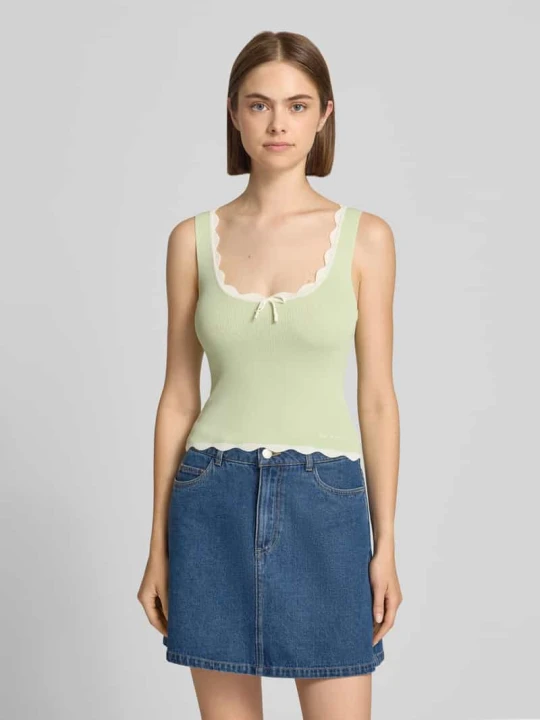 Zdjęcie produktu Top crop z falistym brzegiem model 'Anele' Oh April Miętowy