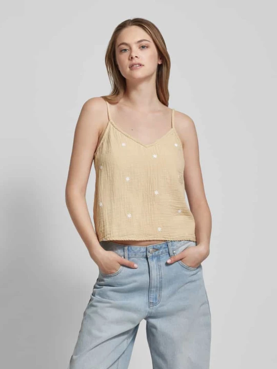 Zdjęcie produktu Top na cienkich ramiączkach model ‘MAYA’ Pieces Beżowy
