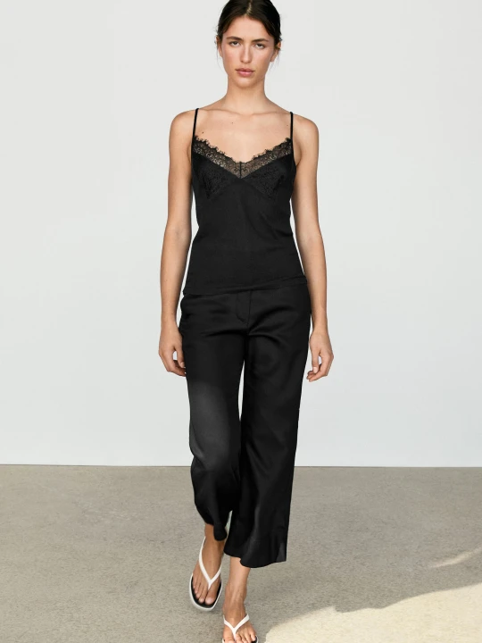 Zdjęcie produktu Top Na Ramiączkach Z Koronkowym Detalem - Czarny - Massimo Dutti - Female