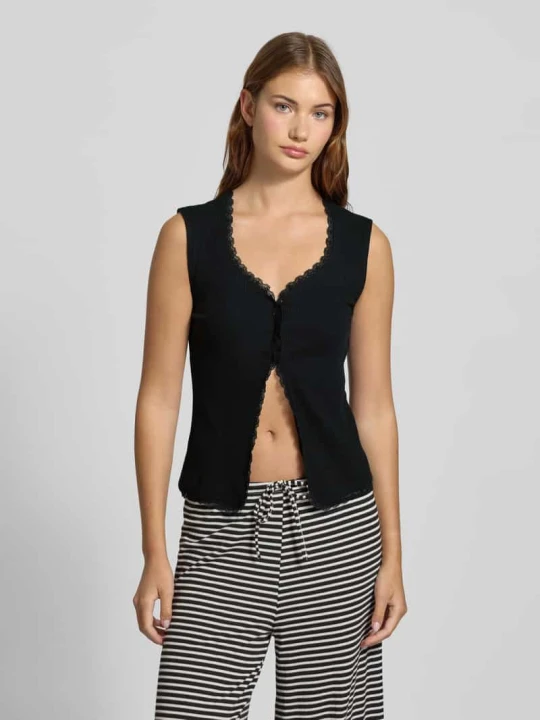 Zdjęcie produktu Top o kroju regular fit z prążkowaniem model ‘TIRADE’ Pieces Czarny