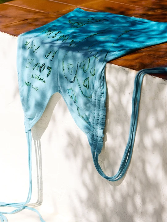 Zdjęcie produktu Top typu halter z napisem Vintage Desigual niebieski
