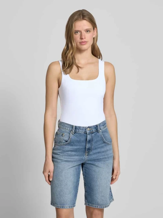 Zdjęcie produktu Top typu tank o kroju slim fit z dekoltem w łódkę model 'LULA' Pieces Biały