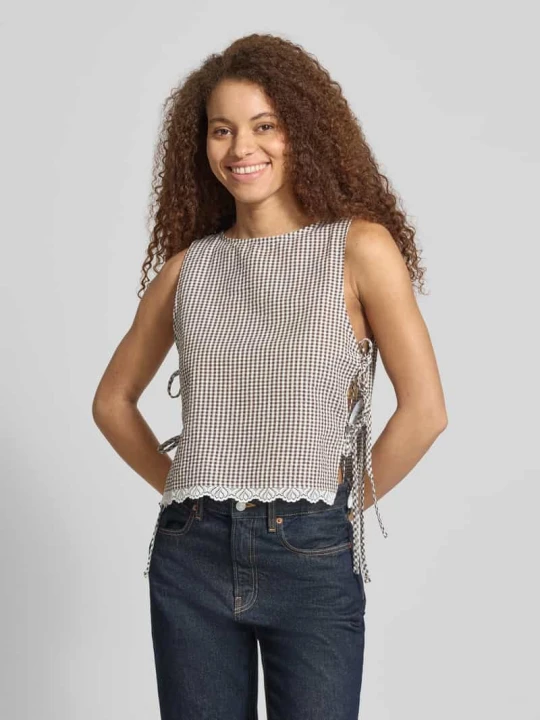 Zdjęcie produktu Top w stylu bluzki z bocznym wiązaniem model 'ELIZA' Noisy May Średniobrązowy