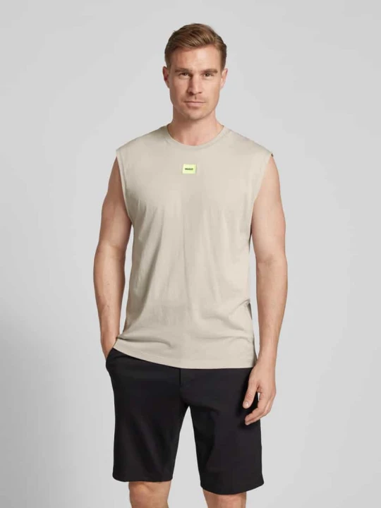 Zdjęcie produktu Top z naszywką z logo model ‘Dankto241’ Hugo Kamienny