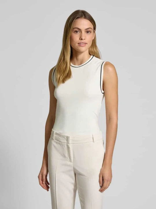 Zdjęcie produktu Top z prążkowanymi wykończeniami model ‘Lexi’ ZABAIONE Złamany biały