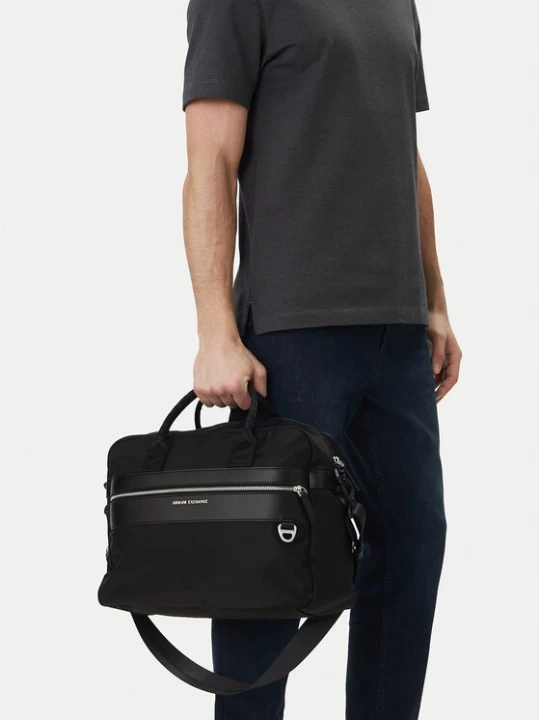 Zdjęcie produktu Torba na laptopa Armani Exchange XM002536 AF22538 MC105 Czarny
