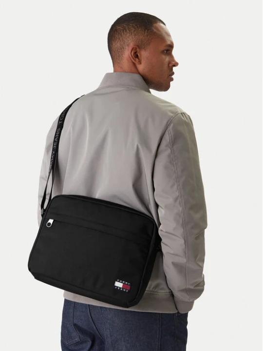 Zdjęcie produktu Torba na laptopa Tommy Jeans Tjm Ess Daily Computer Bag AM0AM14075 Czarny