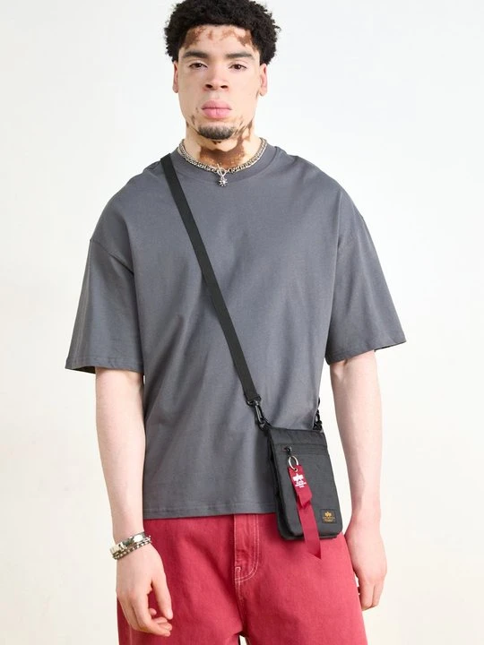 Zdjęcie produktu Torba na ramię Alpha Industries czarny