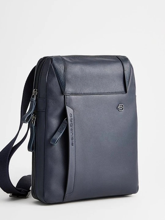 Zdjęcie produktu Torba na ramię Piquadro granatowy