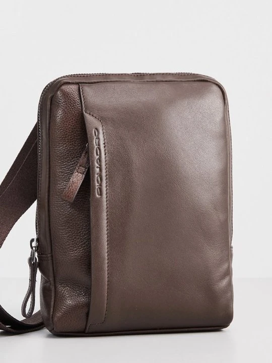 Zdjęcie produktu Torba na ramię Piquadro brązowy