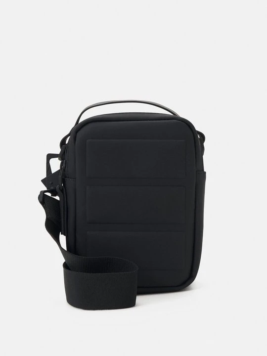 Zdjęcie produktu Torba na ramię Rains czarny