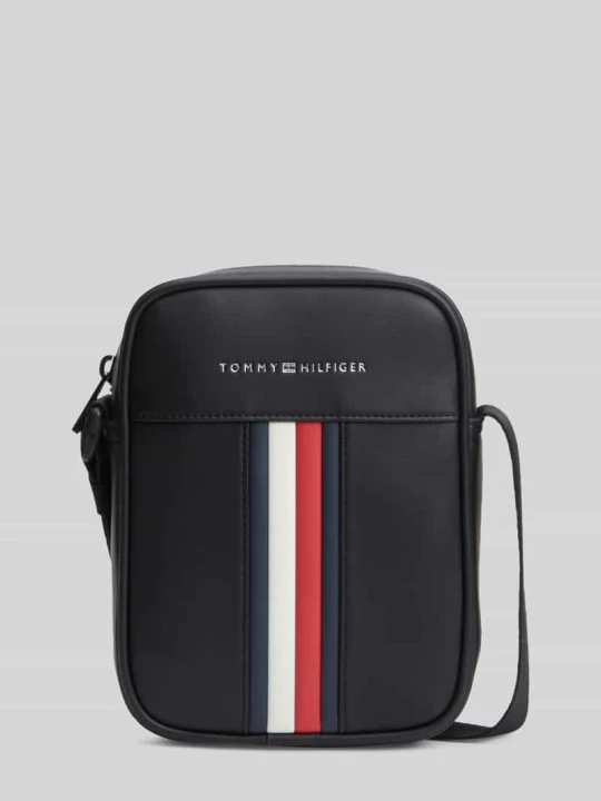 Zdjęcie produktu torba na ramię w materiał skóropodobny model 'TH METRO MINI REPORTER' Tommy Hilfiger czarny
