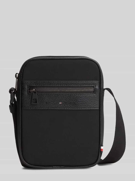 Zdjęcie produktu Torba na ramię z zamkiem błyskawicznym i detalem z logo Tommy Hilfiger czarny