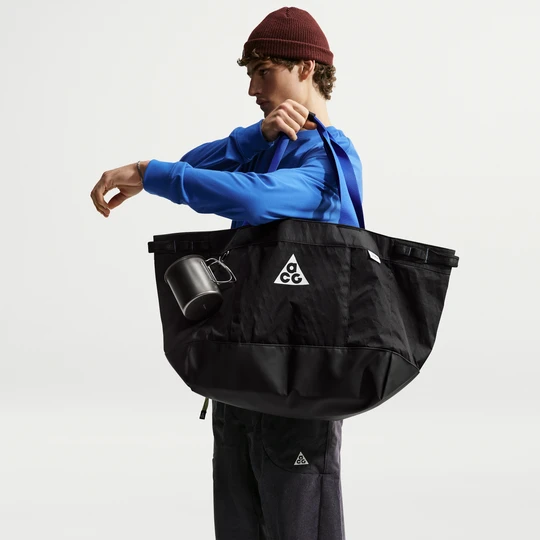 Zdjęcie produktu Torba na sprzęt ACG (duża, 55 l) - Czerń Nike