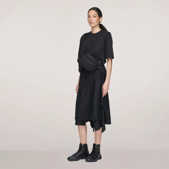 Zdjęcie produktu Torba-nerka Y-3 Staple Fanny Pack Adidas czarny