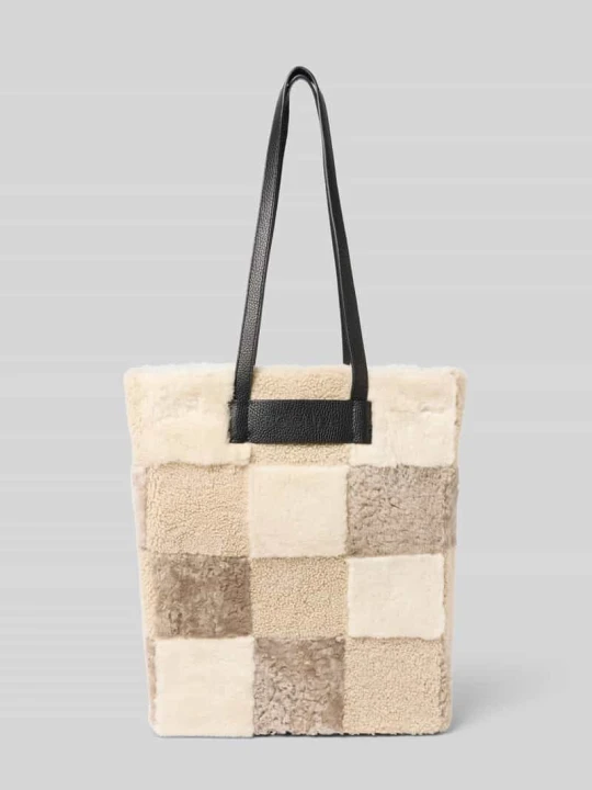 Zdjęcie produktu Torba na ramię z obszyciem z kożucha owczego model „HOCHALP ALEXANDRIA” Bogner Piaskowy