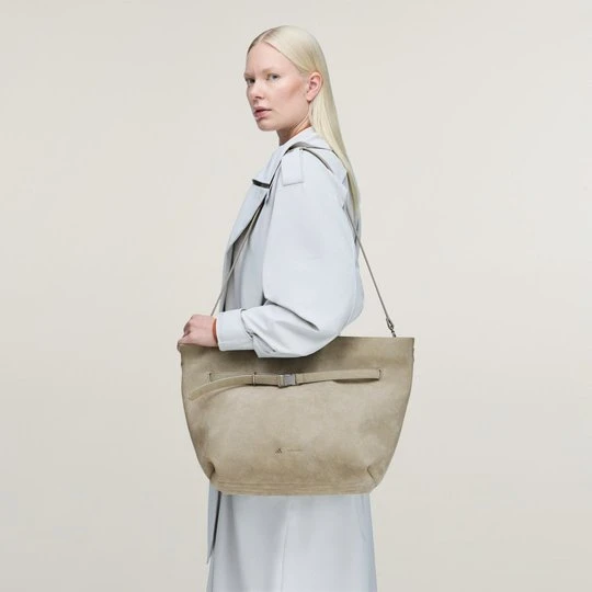 Zdjęcie produktu Toreba-kopertówka adidas x entire studios Feather Grey