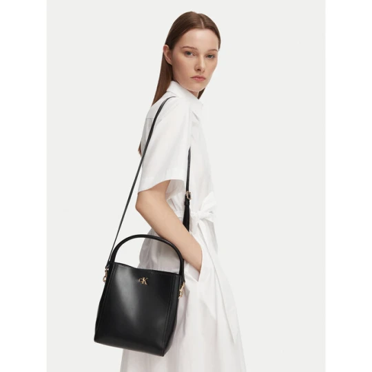 Zdjęcie produktu Torebka Calvin Klein Ck Bucket With Strap LV04F3174G Czarny
