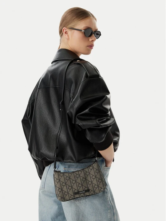 Zdjęcie produktu Torebka Calvin Klein Emblem Aop LV04F1164G Czarny