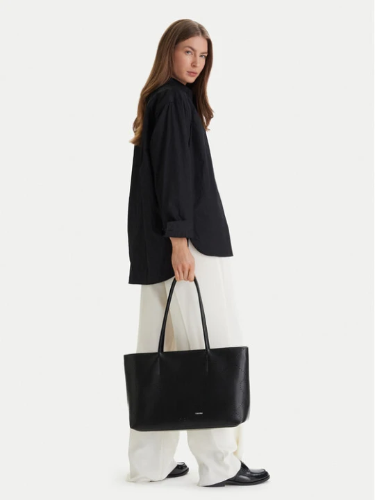 Zdjęcie produktu Torebka Calvin Klein Emblem Aop Perfor Lthr Tote LV04F3359G Czarny