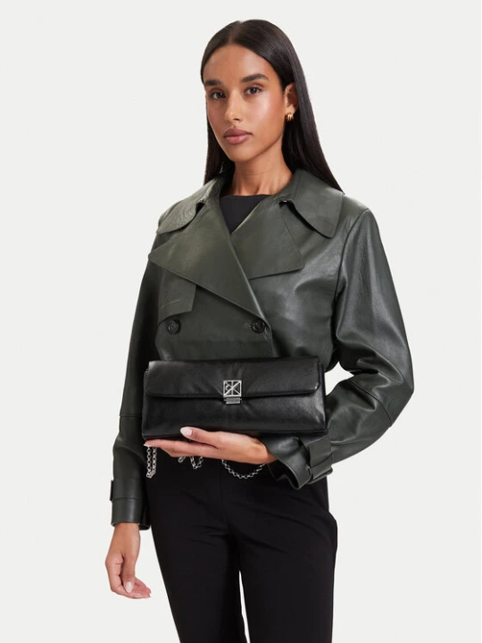 Zdjęcie produktu Torebka Calvin Klein Emblem Hw Padded Clutch LV04F1240G Czarny