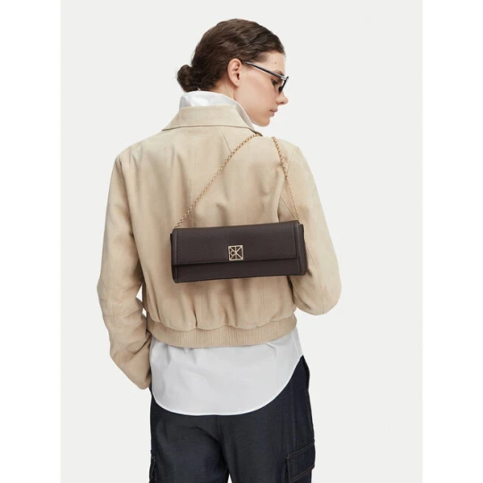 Zdjęcie produktu Torebka Calvin Klein Emblem Hw Pebble Clutch LV04F3740G Brązowy