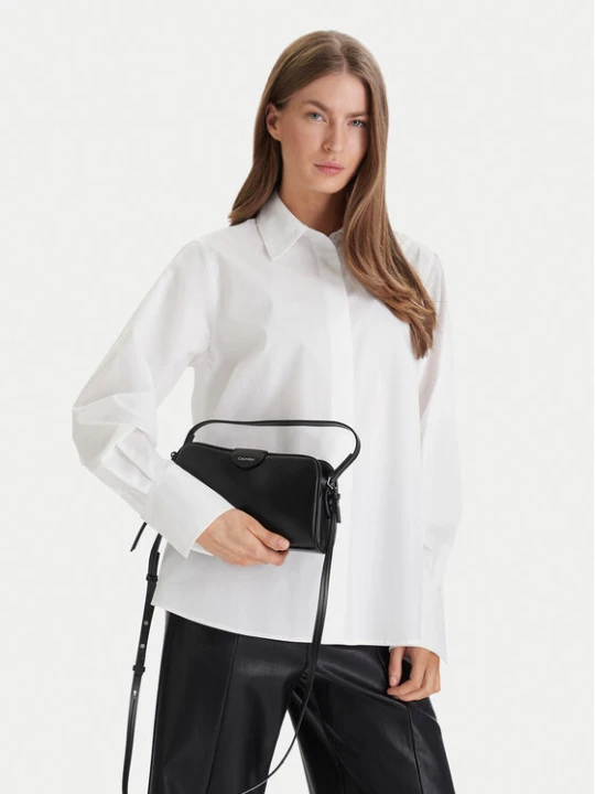 Zdjęcie produktu Torebka Calvin Klein Emblem Trio Top Handle Camera Ba LV04F3370G Czarny