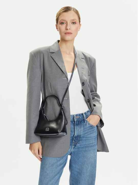 Zdjęcie produktu Torebka Calvin Klein Emblm Hw Lthr Mini LV04F3263G Czarny