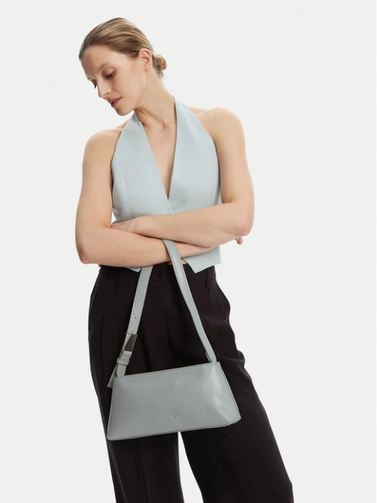 Zdjęcie produktu Torebka Calvin Klein Embossed Logo Shoulder Bag K60K612550 Szary