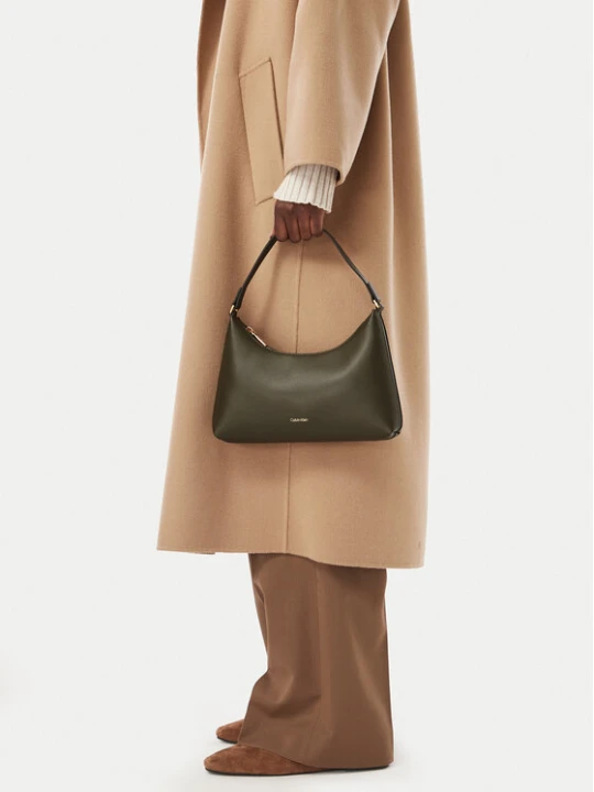 Zdjęcie produktu Torebka Calvin Klein Foil Logo Small Shoulder Bag LV04F3890G Zielony ciemny