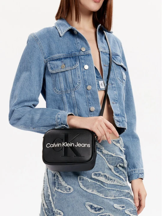 Zdjęcie produktu Torebka Calvin Klein Jeans Sculpted Camera Bag18 Mono K60K610275 Czarny