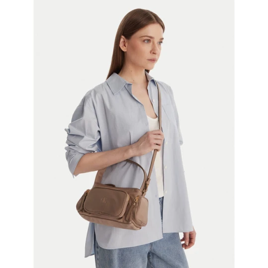 Zdjęcie produktu Torebka Calvin Klein Pocket Nylon Bag W/Strap LV04F3132G Beżowy