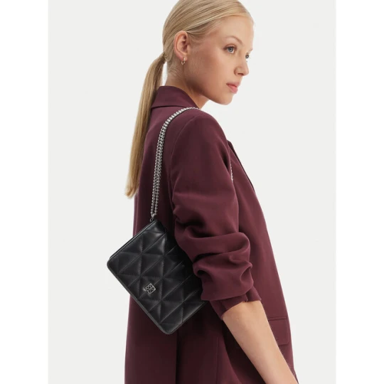 Zdjęcie produktu Torebka Calvin Klein Quilted Mini Chain Bag LV04F3321G Czarny