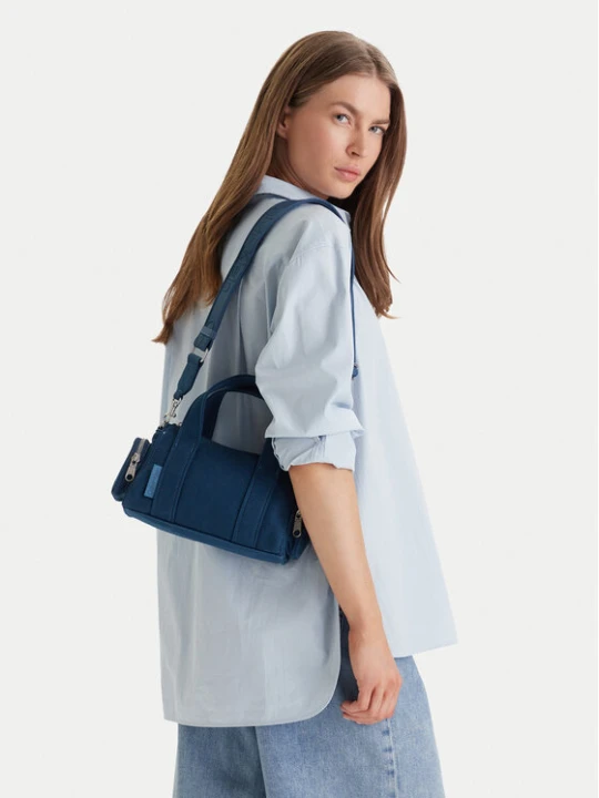 Zdjęcie produktu Torebka Calvin Klein Webbing Strap Canvas Pocket Bag LV04F3464G Niebieski