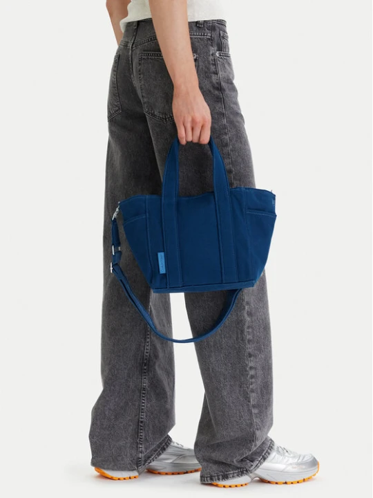 Zdjęcie produktu Torebka Calvin Klein Webbing Strap Canvas Small Tote LV04F3384G Niebieski
