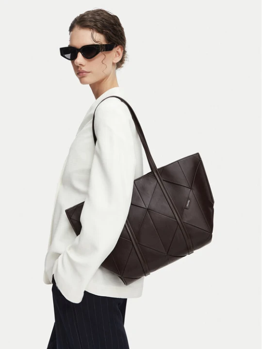 Zdjęcie produktu Torebka Calvin Klein Woven Medium Carryall LV04F3548G Brązowy