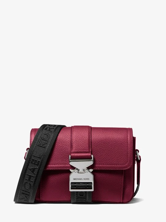 Zdjęcie produktu Torebka do przewieszenia przez ramię Hudson ze skóry groszkowej Michael Kors MORWOWY (Purpurowy)