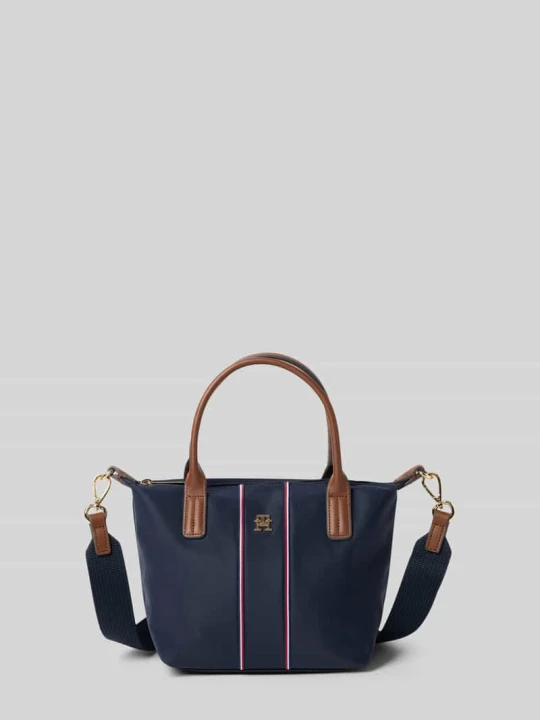 Zdjęcie produktu Torebka do ręki z haftowanymi paski w kontrastowym kolorze Tommy Hilfiger